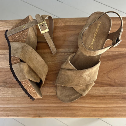 COPENHAGEN SHOES SUMMER VIBES Sandaler med kilehæl 0002 BEIGE